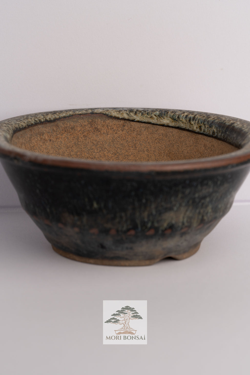 Aged Tokoname round bonsai pot POT-TOKO-001 underside and drainage detail