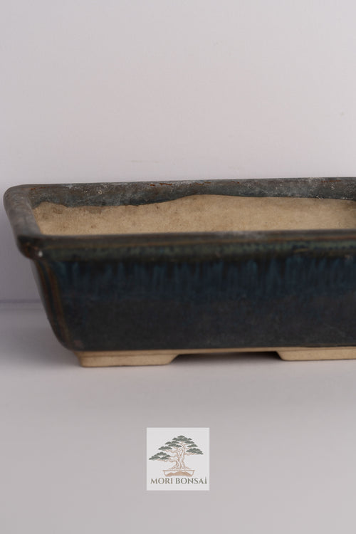 Aged Tokoname rectangular bonsai pot POT-TOKO-002 side profile and raised feet
