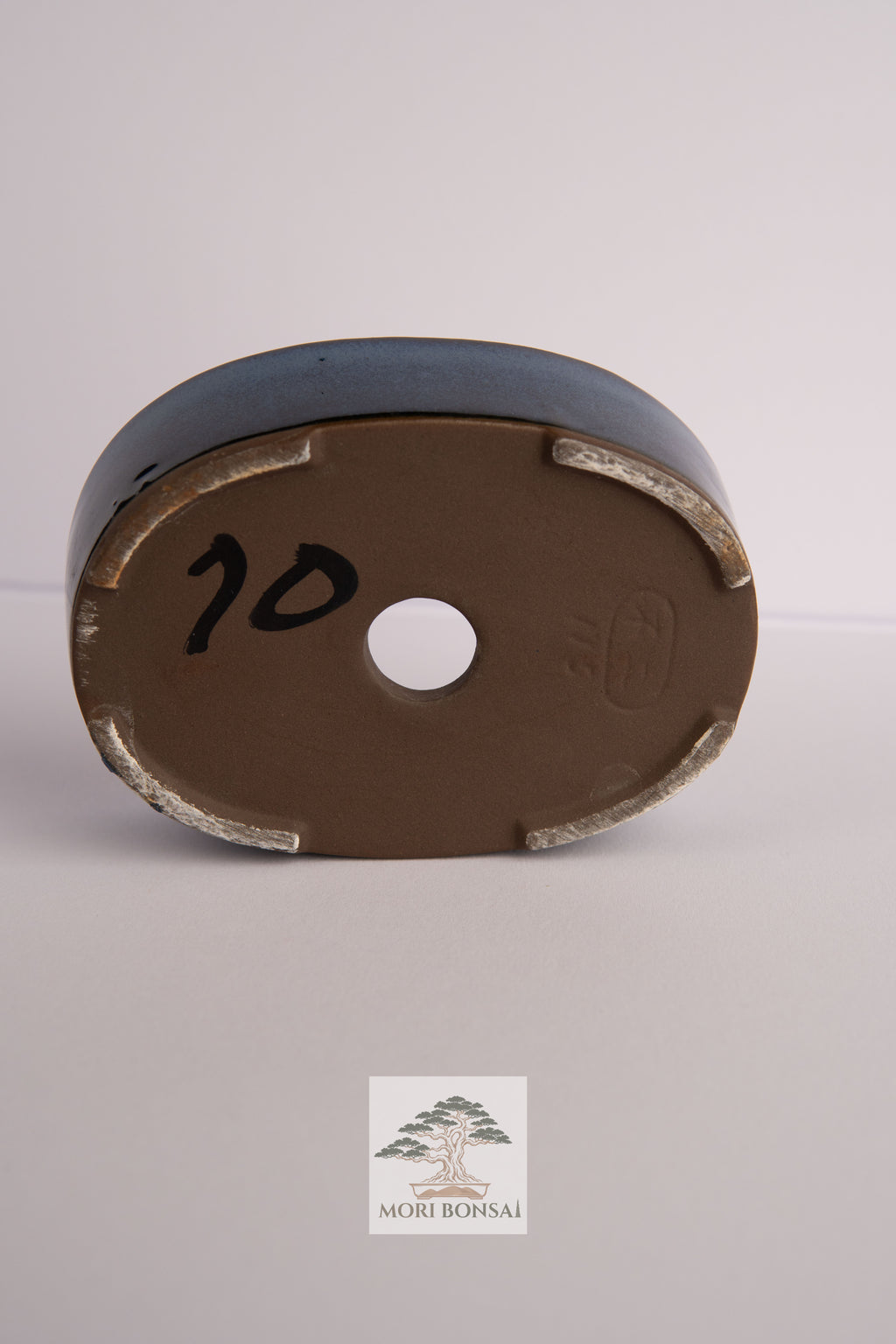 Aged Tokoname compact round bonsai pot POT-TOKO-005 maker mark and drainage detail